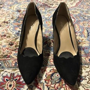 comfy everyday black heels